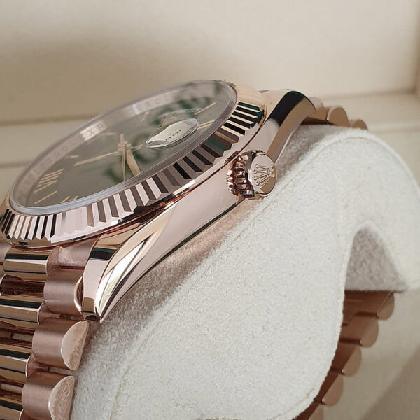 DayDate40RoseGold228235OliveDial3 DayDate 40 Olive Rose Gold Pour Homme