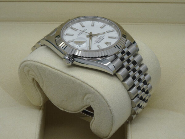 ROLEX126334_c0463c6d-eb5c-4619-b8d0-c049f5665f6d Datejust 41 Blanc Jubilé Pour Homme
