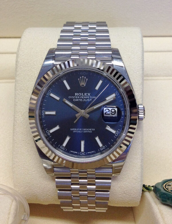 ROLEX126334_d827a09f-1c3f-48e3-8aaf-b4dc4998e465 Datejust 41 Bleu jubilé Pour Homme