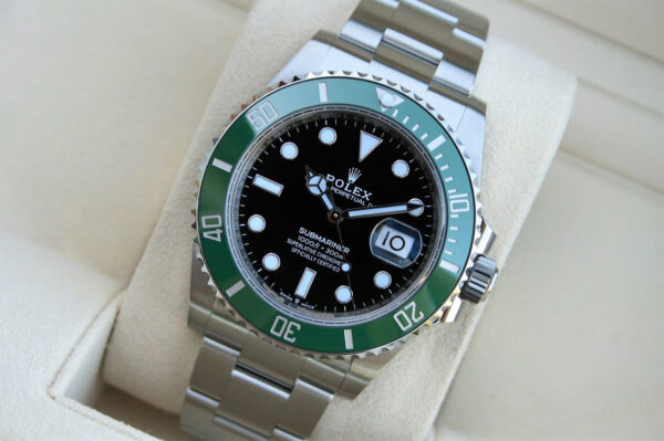 SUBMARINER LUNETTE VERTE MODÈLE Starbucks