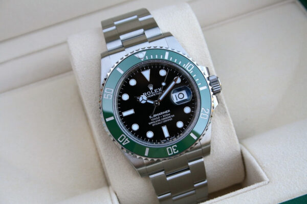 SUBMARINER LUNETTE VERTE MODÈLE Starbucks