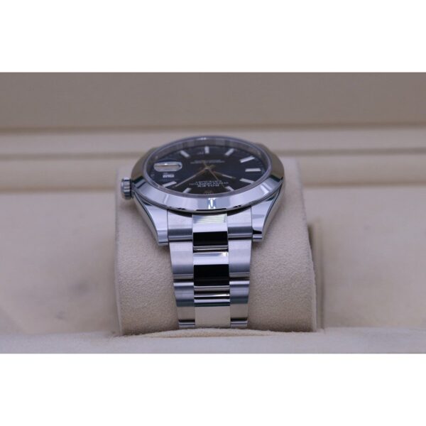 Rolex-Datejust-41-126300-00017 Datejust 126300 Fond Bleu Oyster 41 mm