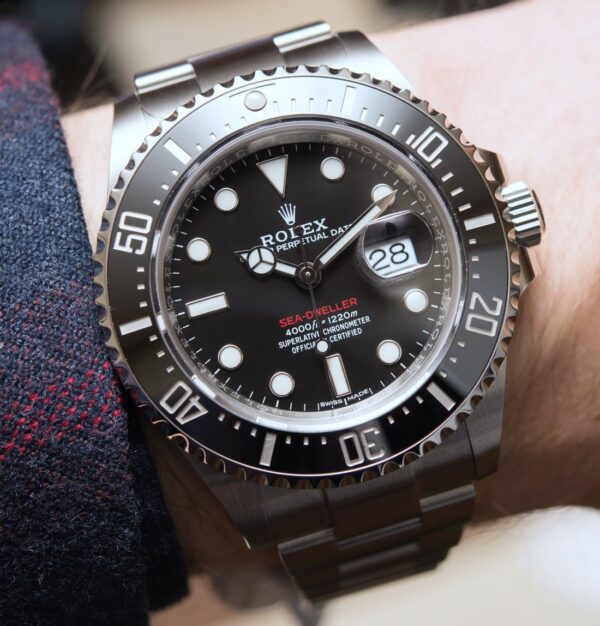 Sea Dweller Fond Noir 126600-0001