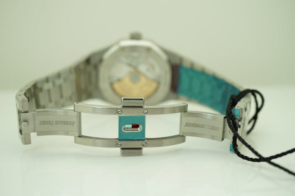 ap5_8ad7e66b-9fe2-4354-b5d3-1bf7f546aa1d Audemars Royal Oak Fond Blanc 41mm Homme