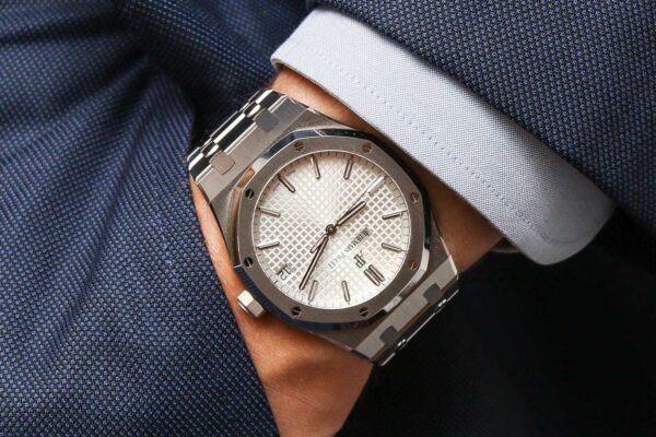apwhite2 Audemars Royal Oak Fond Blanc 41mm Homme