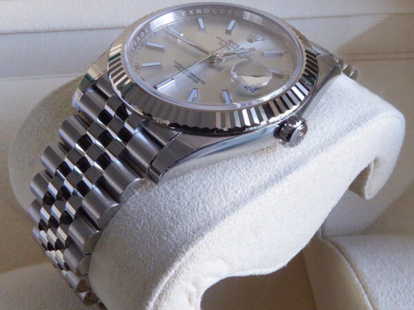 datejustgris2 Datejust 126334-0004 Silver 41 mm Pour Homme