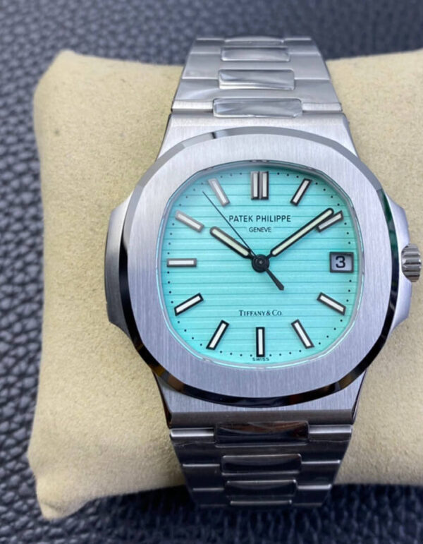 tiffany_b3a0d3c6-50ce-4d22-bf23-0ef0d1e2b859 Patek Nautilus Tiffany